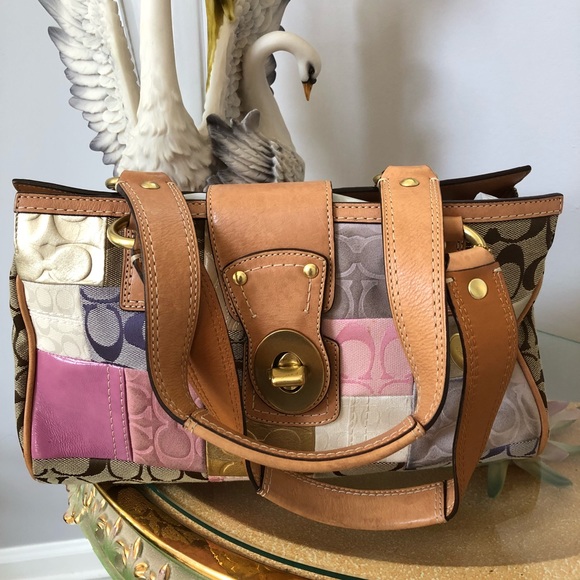 🔥COACH Multicolor Patchwork handbag - Picture 3 of 5